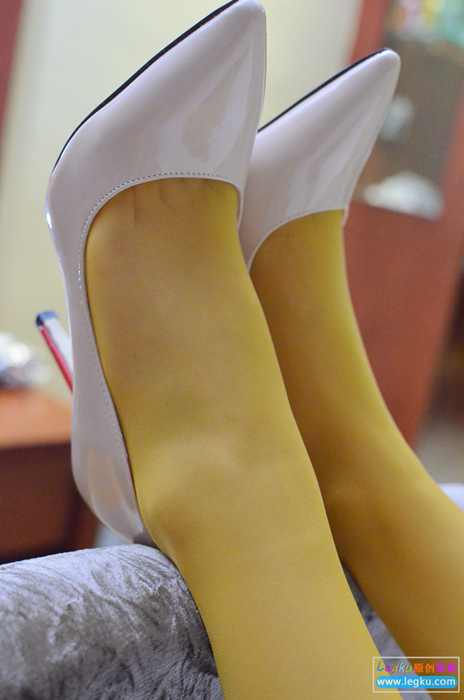 legku原创写真2014.03.03 NO.084超薄黄丝裤袜